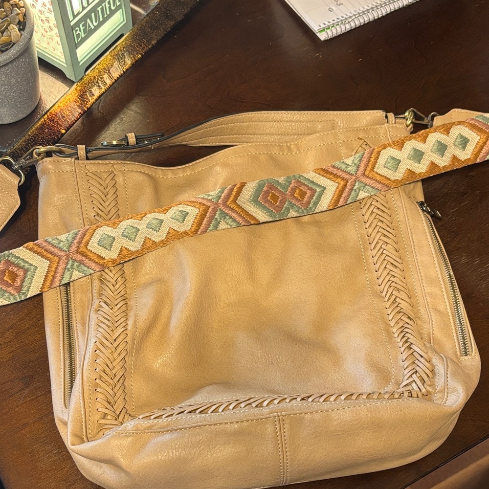 Tan Leather Shoulder Bag with Patterned Strap Jenn&Co
